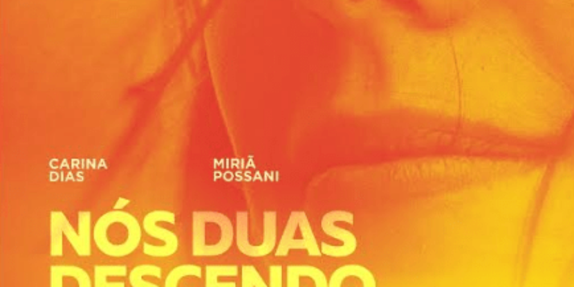 Nós Duas Descendo a Escada